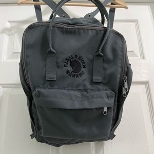 Fjallraven Kanken - gray backpack